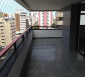 Apartamento um por andar para vender em Fortaleza